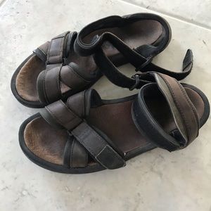 Men’s Clark’s Sandals Size 10